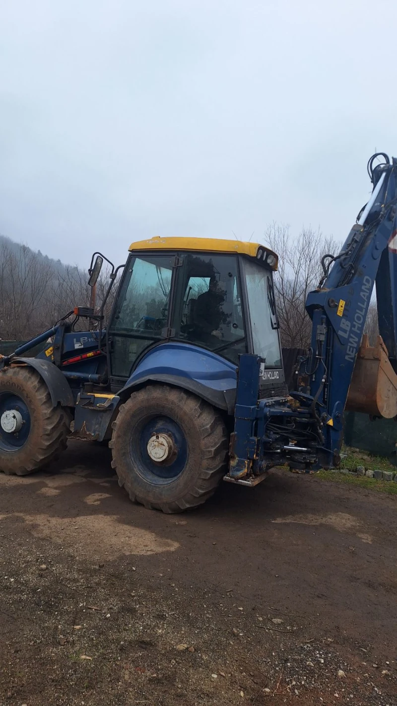 Багер New Holland LB115B-4PS, снимка 2 - Индустриална техника - 53469314