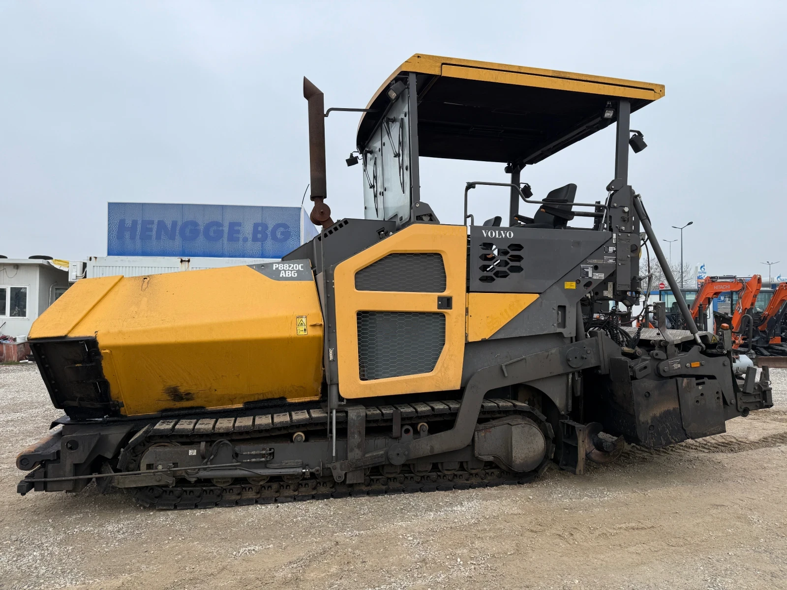 Асфалтополагаща машина Volvo ABG P8820C, снимка 12 - Индустриална техника - 56244751