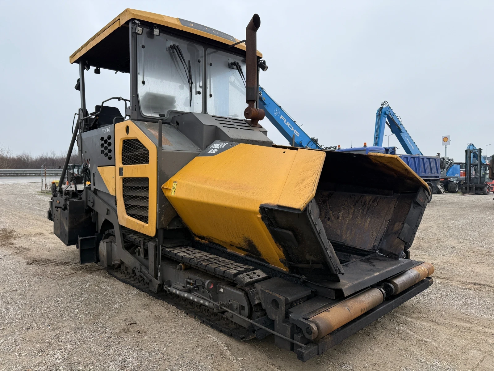 Асфалтополагаща машина Volvo ABG P8820C, снимка 9 - Индустриална техника - 56244751