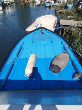 Лодка Собствено производство, снимка 3 - Воден транспорт - 45225427