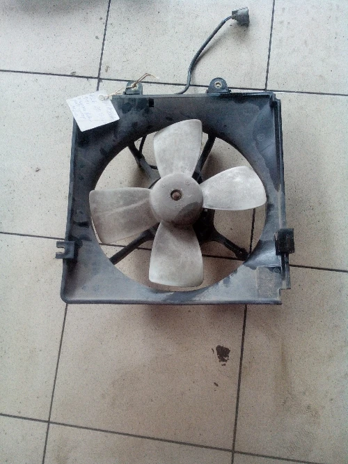 Перка радиатори за Мазда 626 2.0 бензин ( лява)