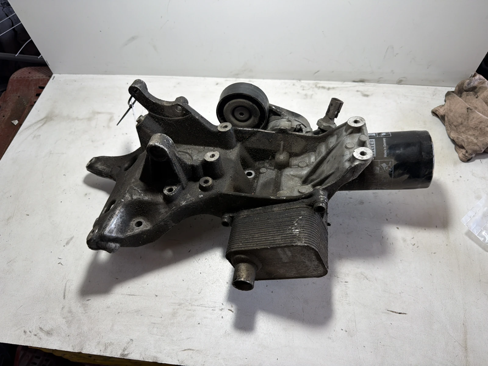 планка 1.8TFSI 06H903143E Audi A4