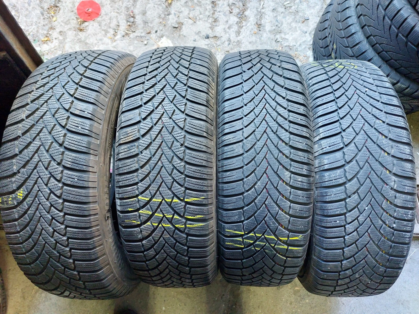 ���� 215/65R16 | Mobile.bg � ����������� 1