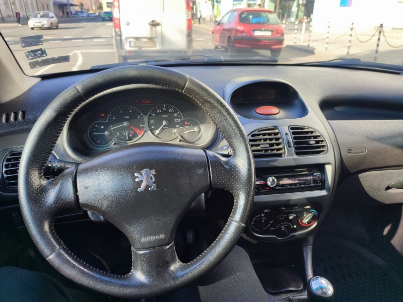 Peugeot 206 1.6 газ инжек., снимка 4 - Автомобили и джипове - 45949197