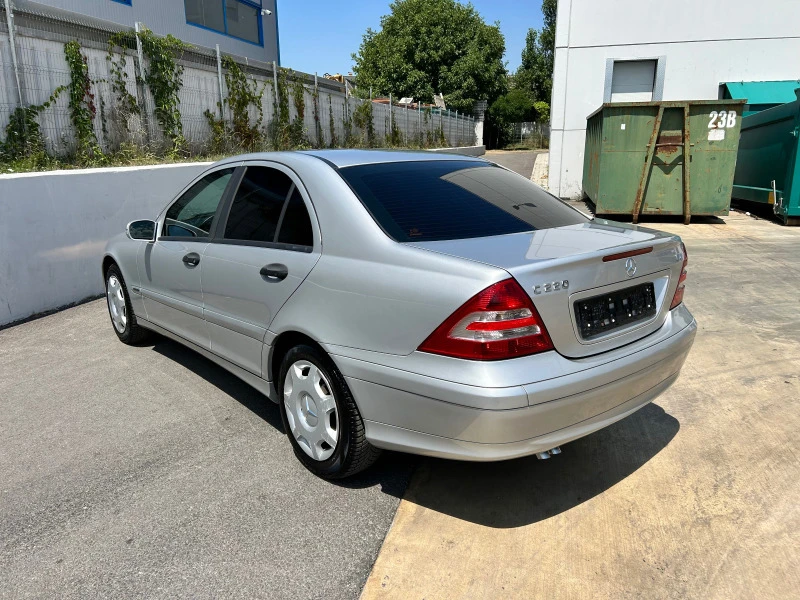 Mercedes-Benz C 220 CDI, снимка 2 - Автомобили и джипове - 46605879