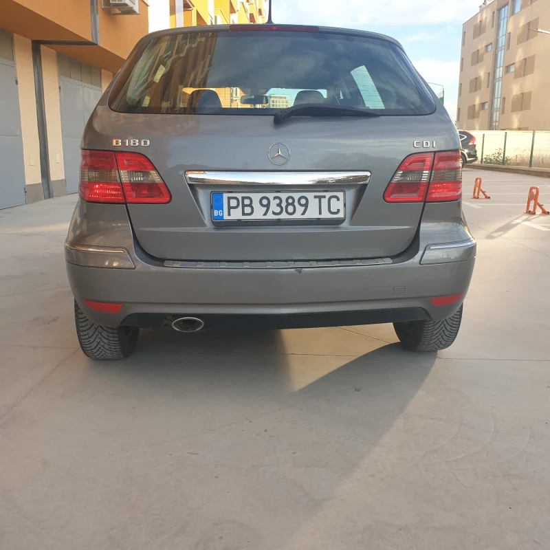 Mercedes-Benz B 180, снимка 2 - Автомобили и джипове - 47838885