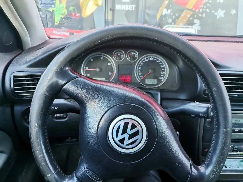 VW Passat, снимка 3 - Автомобили и джипове - 49387318