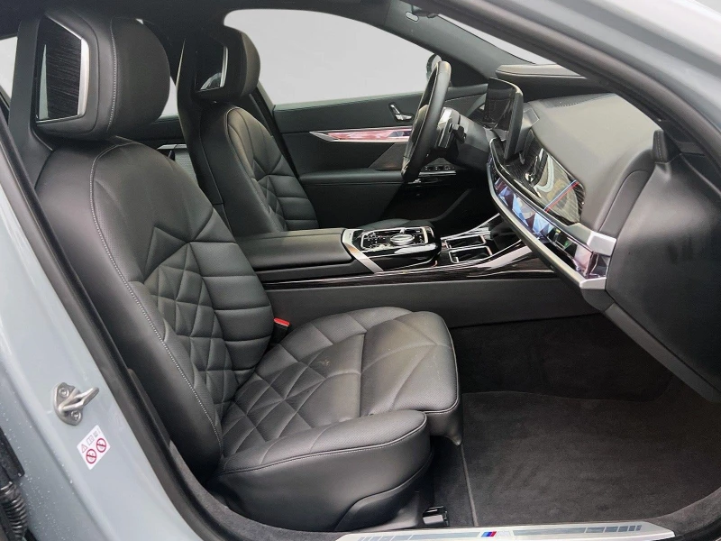 BMW 740 D XDRIVE M-SPORT PAKET PANO HEAD UP 360 B&W, снимка 12 - Автомобили и джипове - 51596449