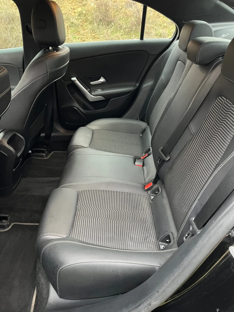 Mercedes-Benz A 180 Коледна Оферта, снимка 13 - Автомобили и джипове - 52822652