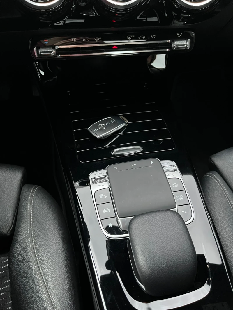 Mercedes-Benz A 180 Коледна Оферта, снимка 10 - Автомобили и джипове - 52822652