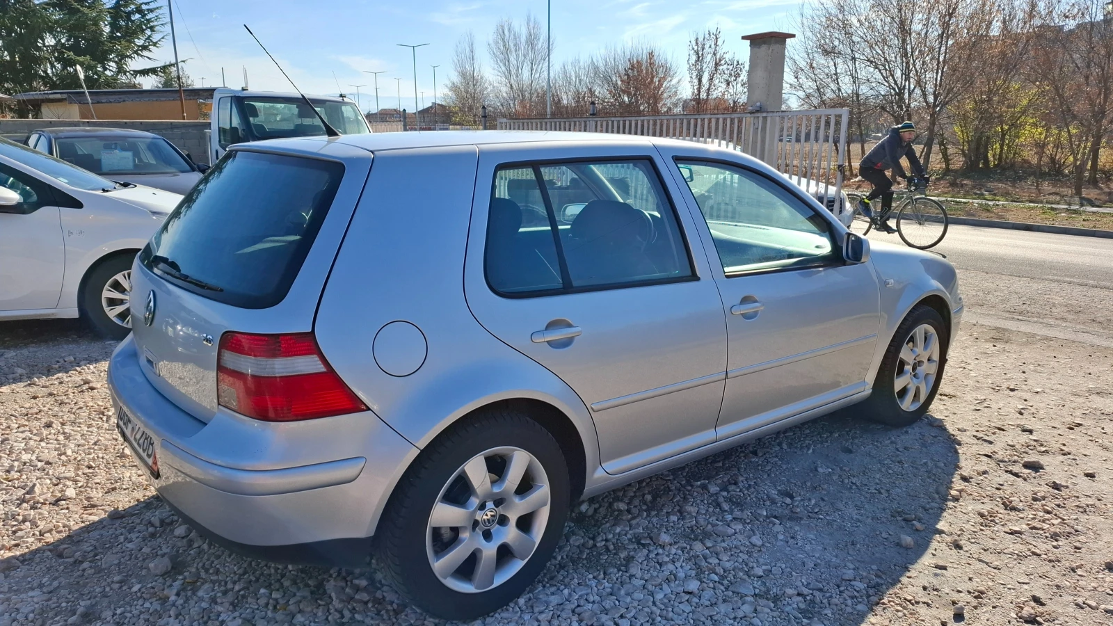 VW Golf 1.6i facelift  - изображение 3