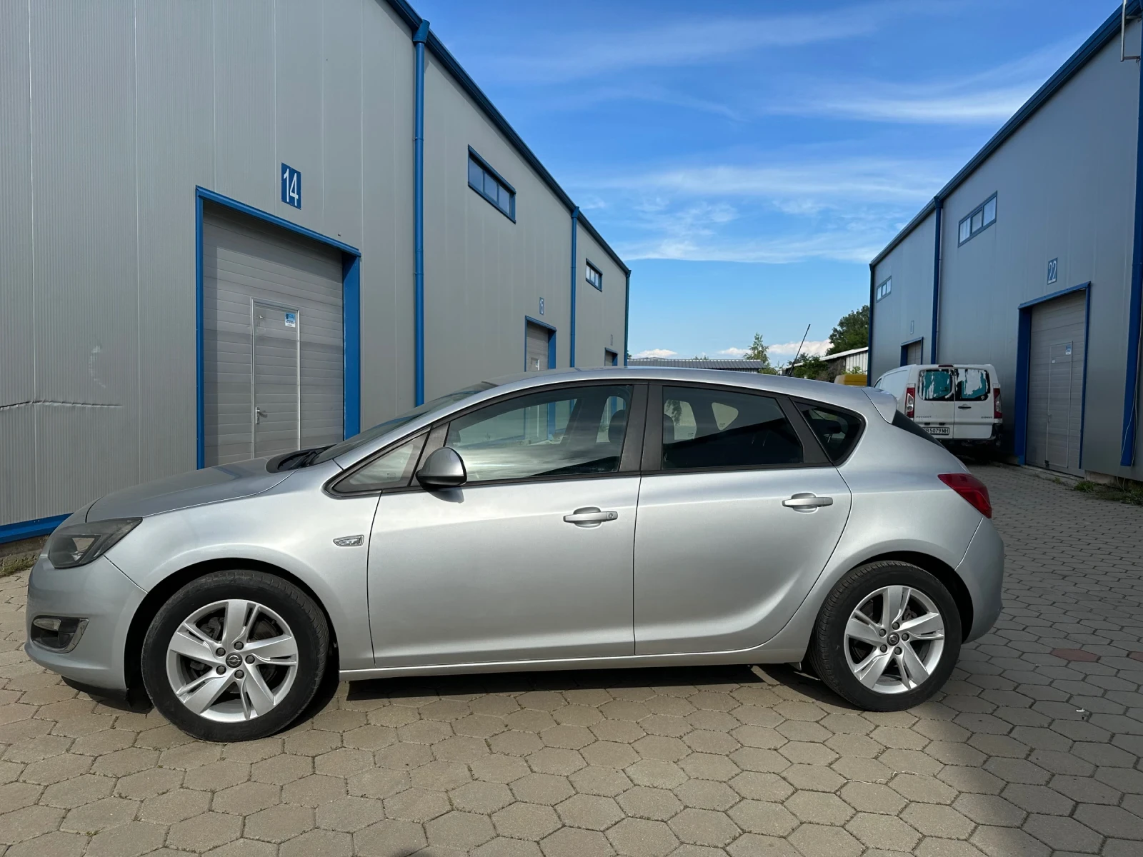 Opel Astra 1.7CDTI 110 - изображение 4