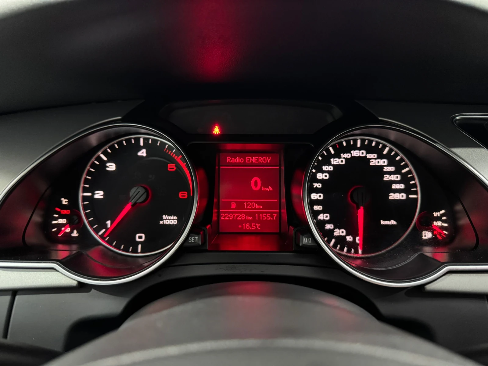 Audi A5 2.0 TDI  5  | Mobile.bg   17