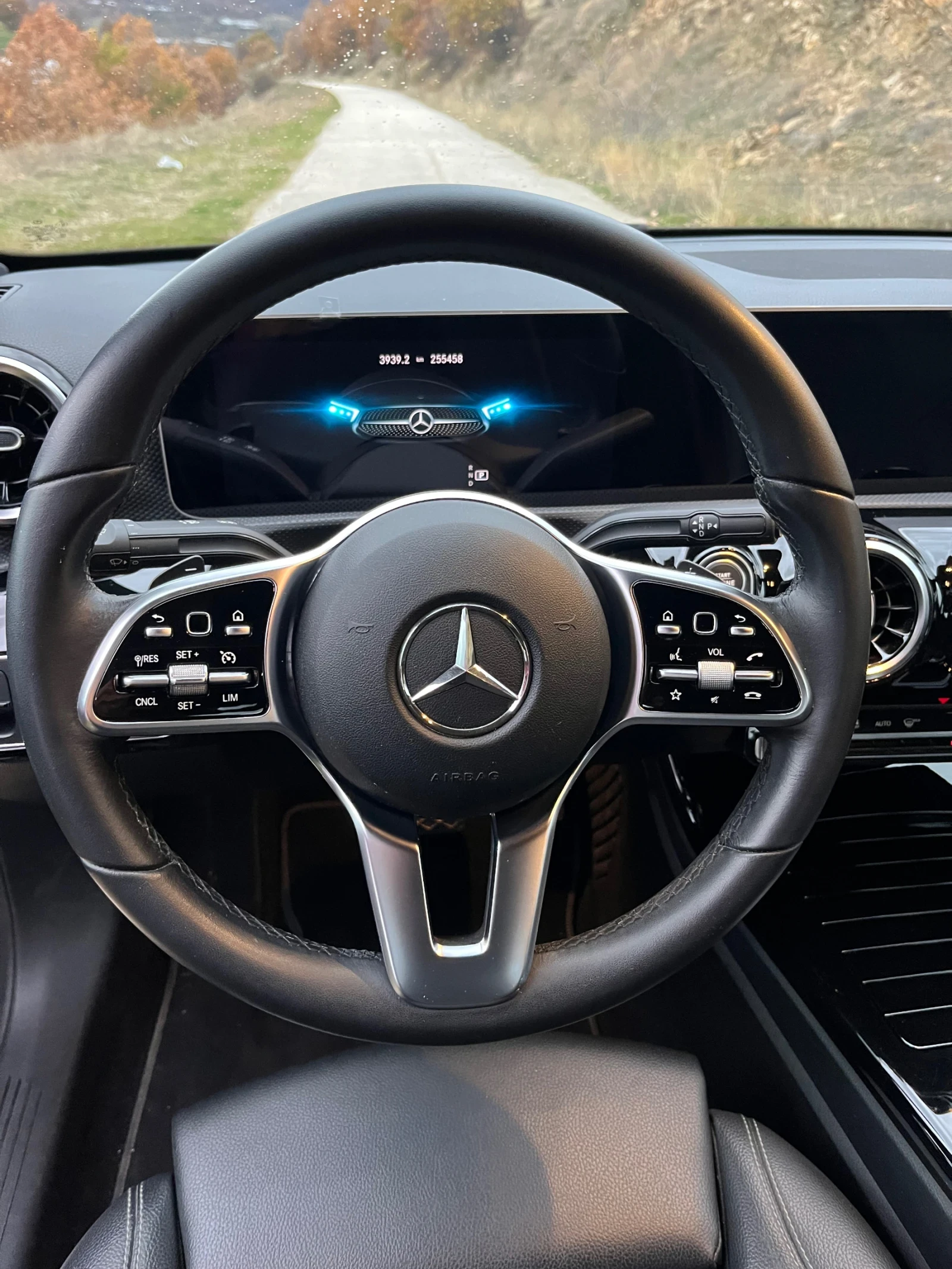 Mercedes-Benz A 180  - изображение 8