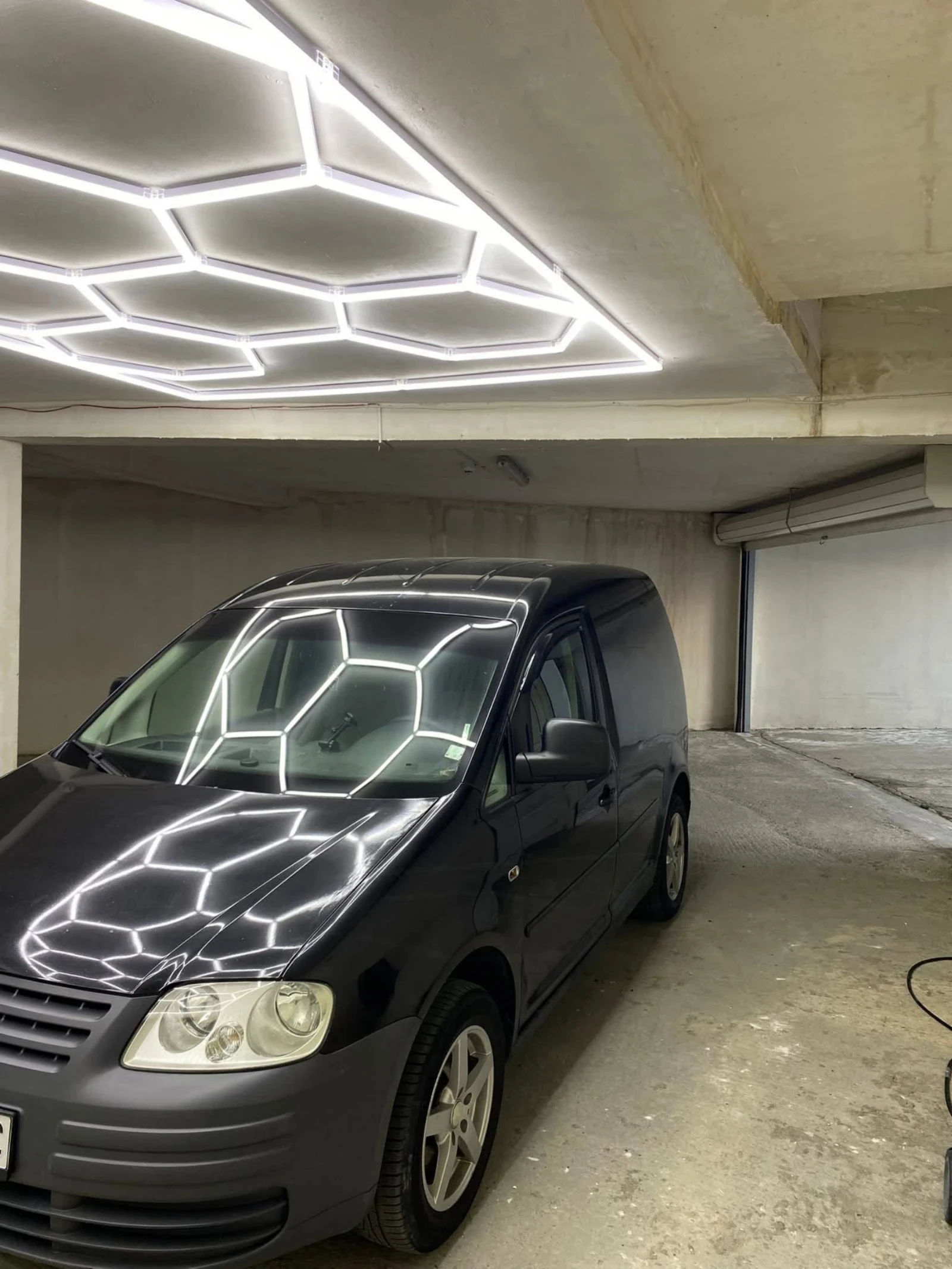 VW Caddy 1.9 - изображение 7