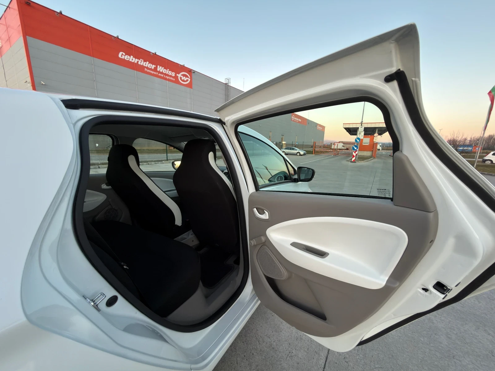 Renault Zoe 40 Germany, снимка 14 - Автомобили и джипове - 53710230