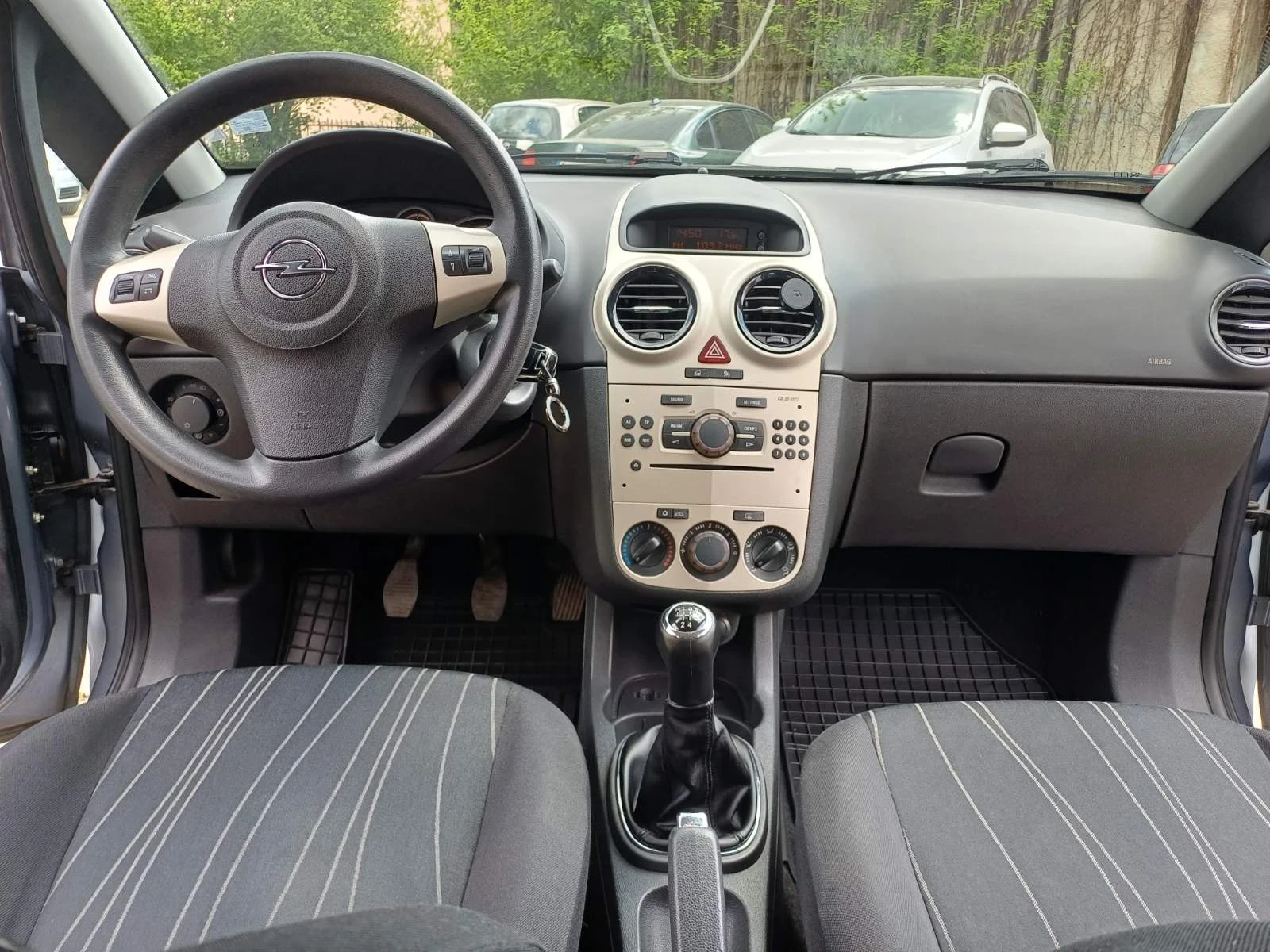 Opel Corsa D, снимка 5 - Автомобили и джипове - 54240464