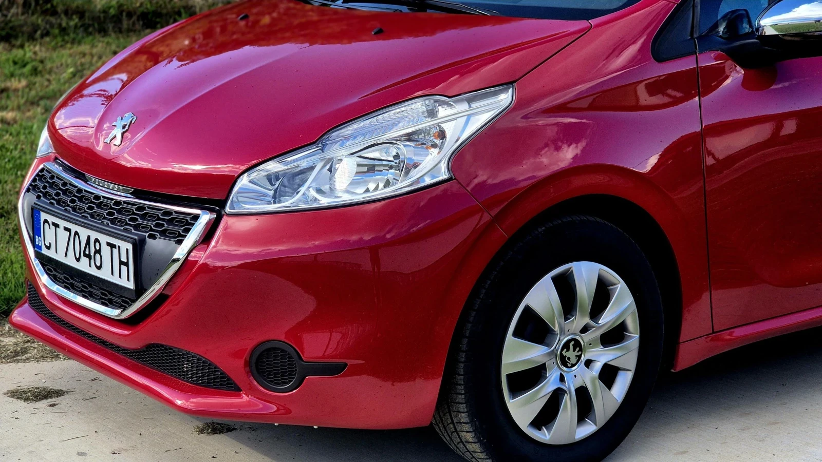 Peugeot 208 1.2i PureTech , снимка 3 - Автомобили и джипове - 54941458