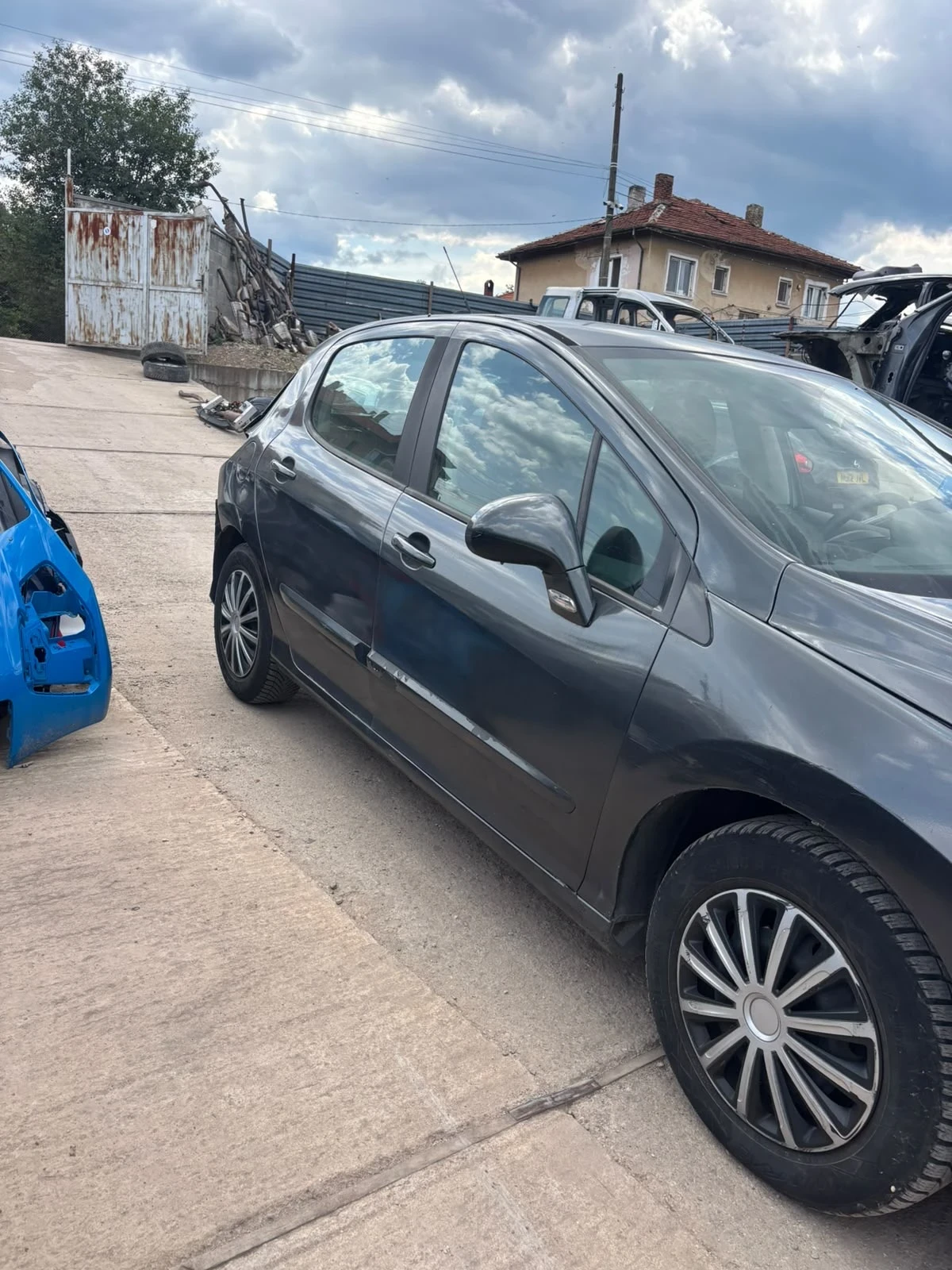 Peugeot 308 1.6 E-Hdi, снимка 3 - Автомобили и джипове - 55075647