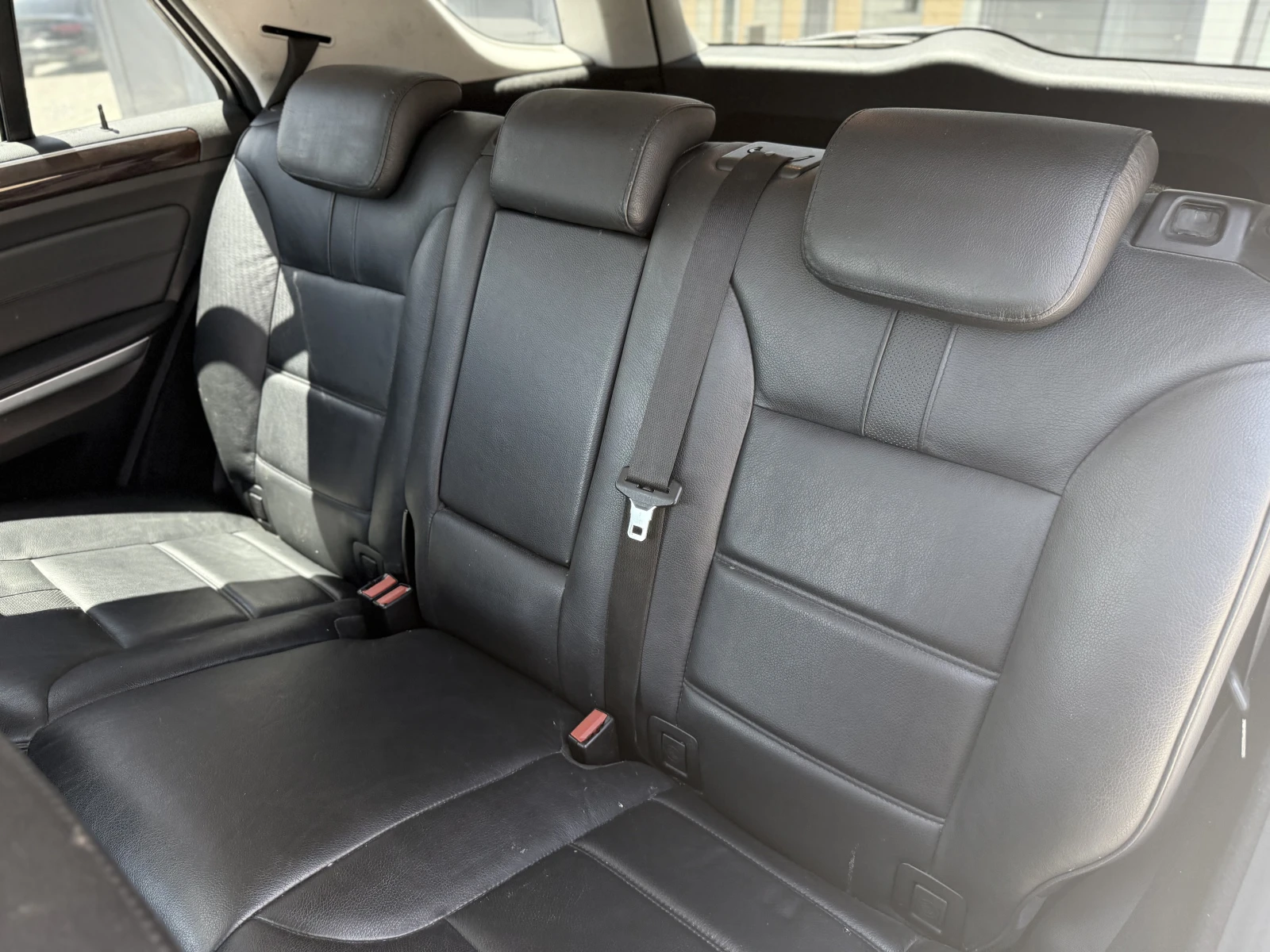 Mercedes-Benz ML 550 AMG/5.5 L/V8/KLESS/HARMAN KARDON/CARFAX, снимка 12 - Автомобили и джипове - 55435808