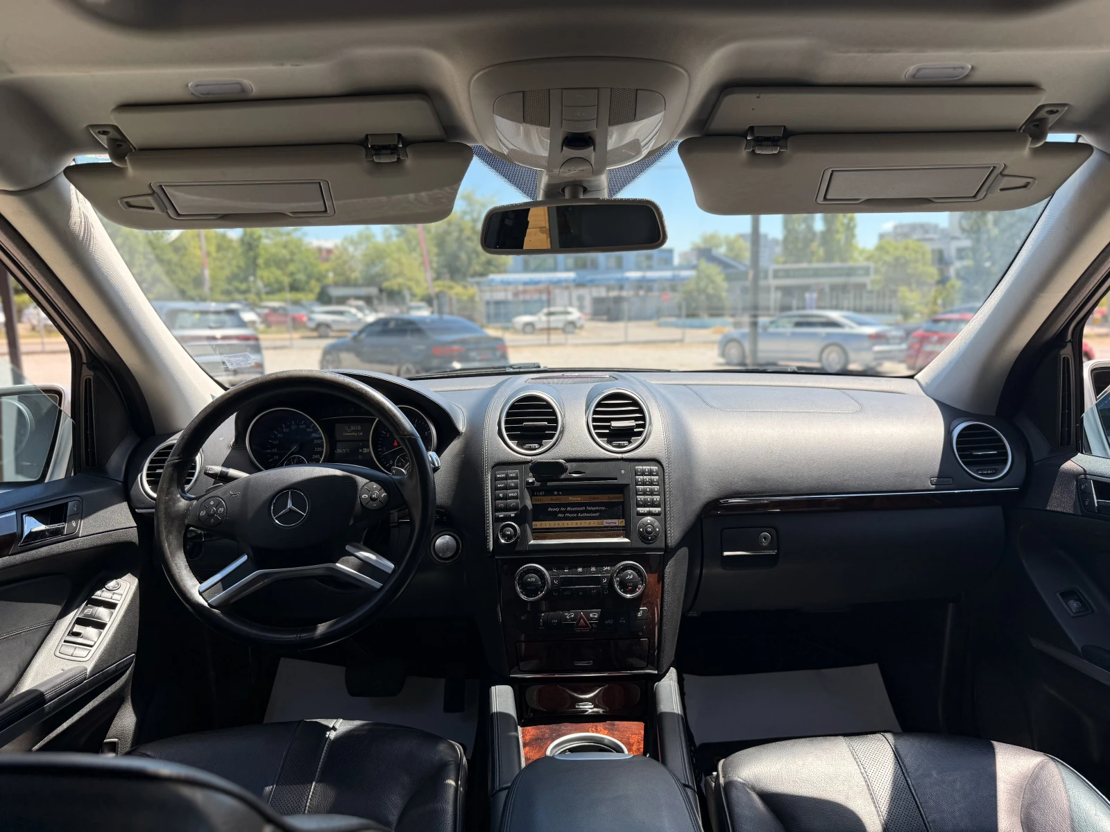 Mercedes-Benz ML 550 AMG/5.5 L/V8/KLESS/HARMAN KARDON/CARFAX, снимка 8 - Автомобили и джипове - 55435808