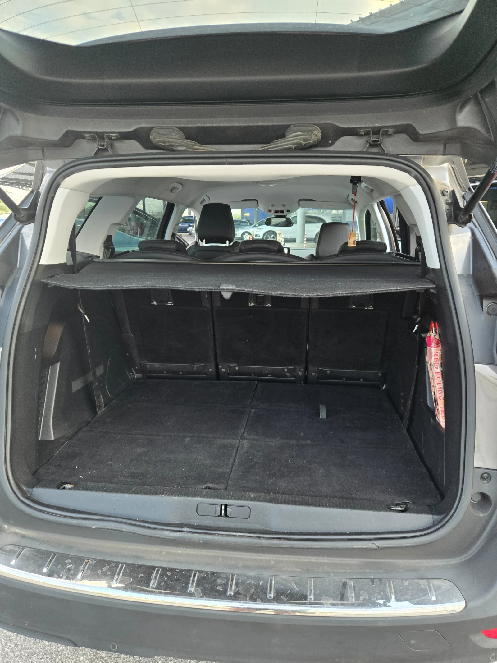 Peugeot 5008 Puretech, снимка 14 - Автомобили и джипове - 56042819