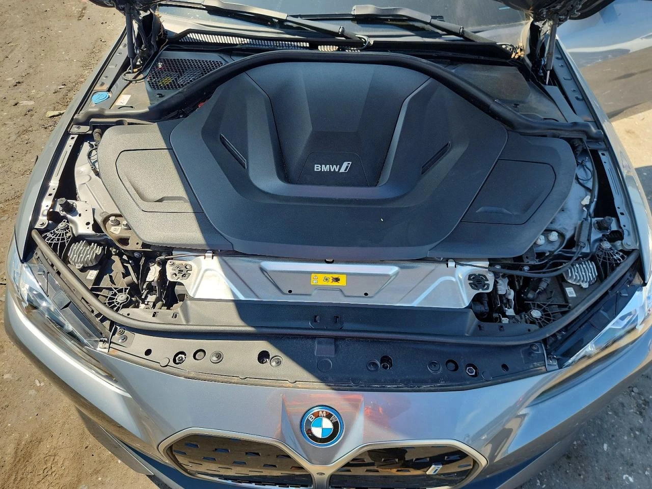 BMW i4 Edrive 35, снимка 11 - Автомобили и джипове - 56313369