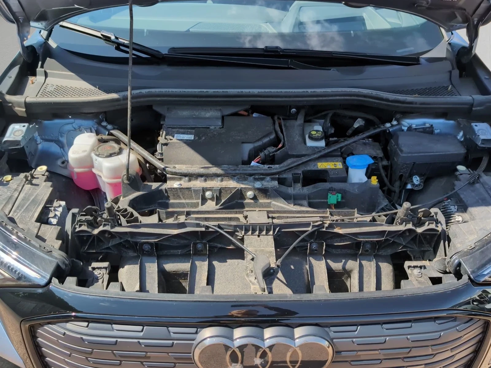 Audi Q4 E-TRON 50/4X4/299HP/S-LINE/MATRIX/SONOS/362h | Mobile.bg � ����������� 7