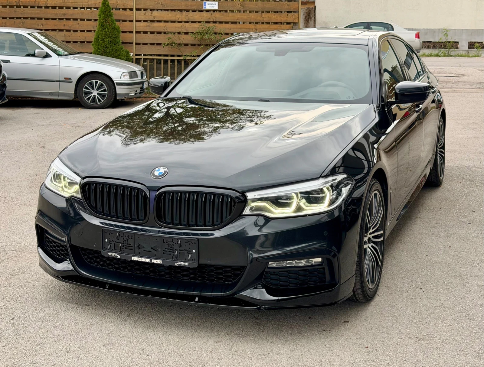 BMW 530 xDrive M-Pack, снимка 2 - Автомобили и джипове - 56527141