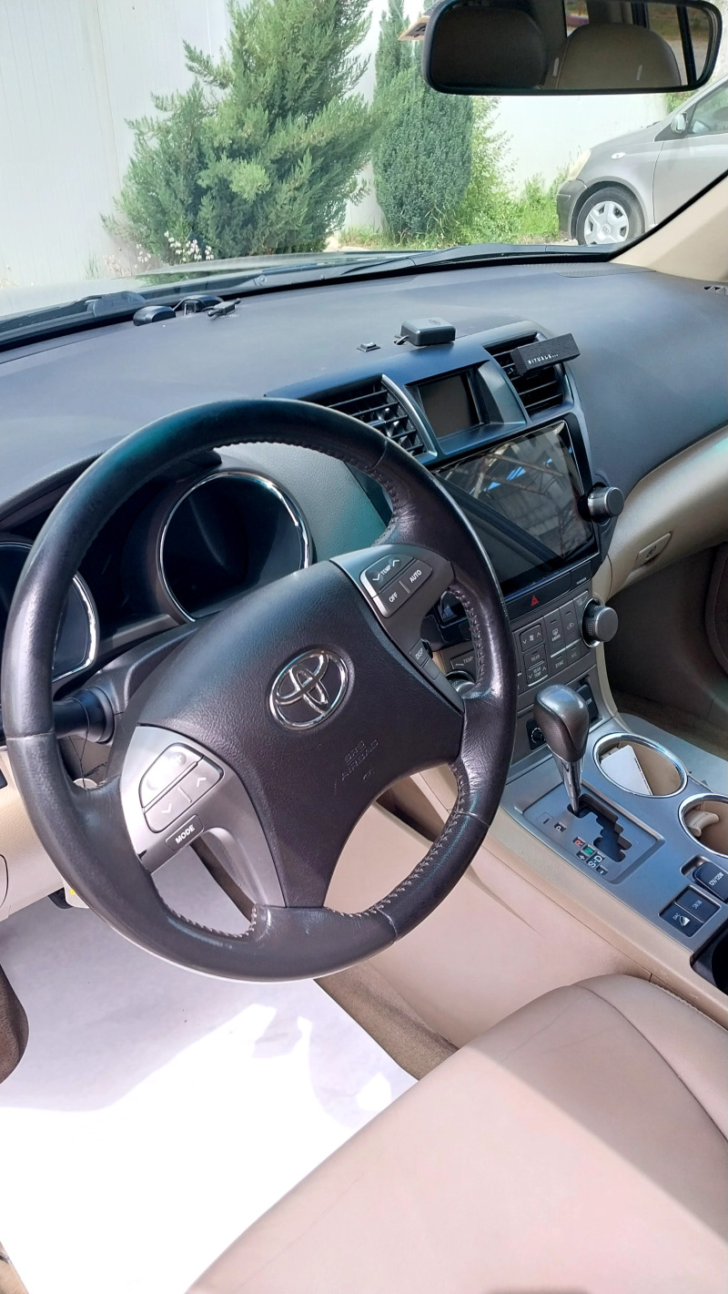 Toyota Highlander 3.5 чист бензин
