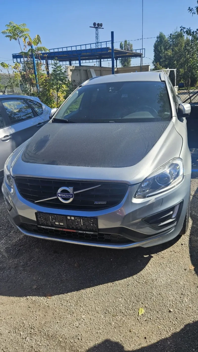 Volvo XC60 2.4d5.R -Design, снимка 12 - Автомобили и джипове - 46412400