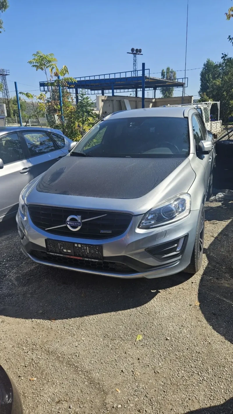 Volvo XC60 2.4d5.R -Design, снимка 1 - Автомобили и джипове - 46412400