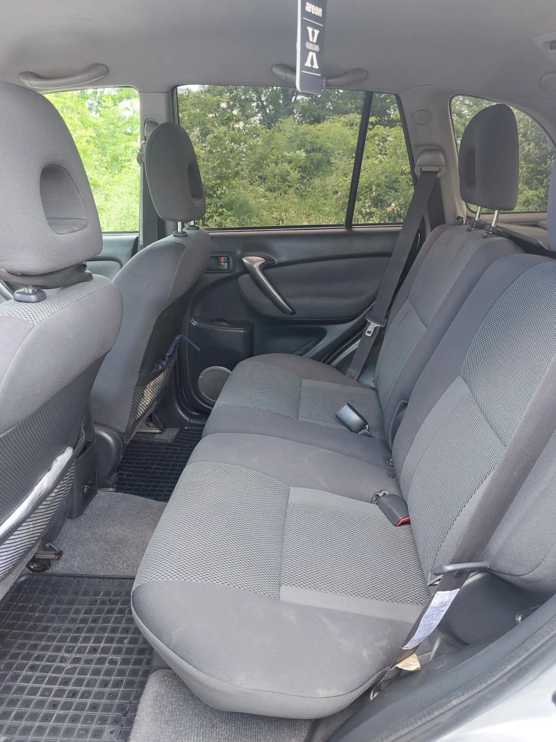Toyota Rav4 2.0 дизел, снимка 8 - Автомобили и джипове - 52395041