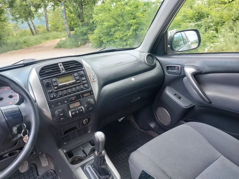 Toyota Rav4 2.0 дизел, снимка 5 - Автомобили и джипове - 52395041
