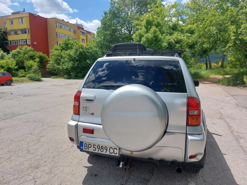 Toyota Rav4 2.0 дизел, снимка 12 - Автомобили и джипове - 52395041