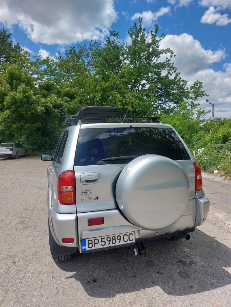 Toyota Rav4 2.0 дизел, снимка 11 - Автомобили и джипове - 52395041