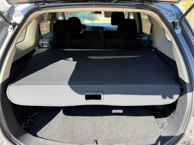 Mitsubishi Outlander 2.4i 4x4, снимка 15 - Автомобили и джипове - 52583896