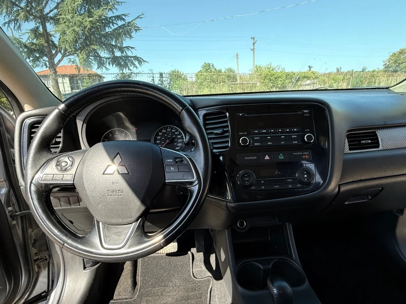 Mitsubishi Outlander 2.4i 4x4, снимка 8 - Автомобили и джипове - 52583896