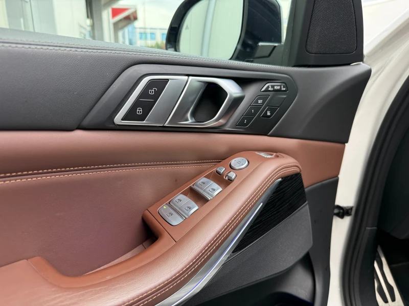 BMW X7 xDrive40i , снимка 16 - Автомобили и джипове - 51984508