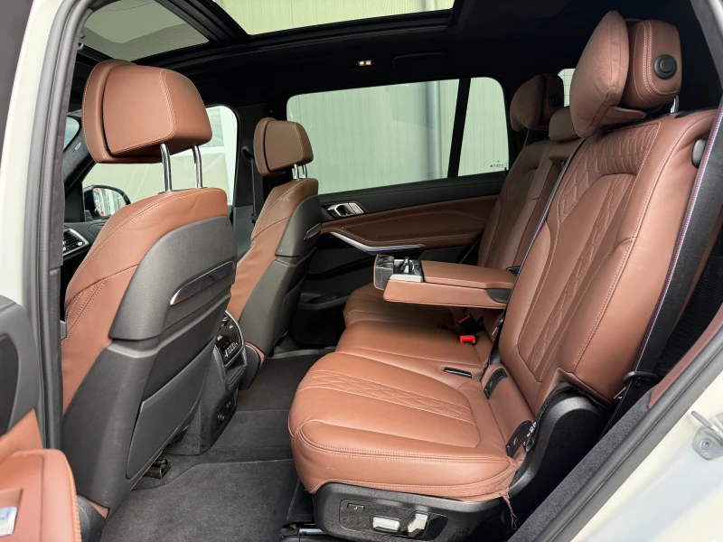 BMW X7 xDrive40i , снимка 13 - Автомобили и джипове - 51984508