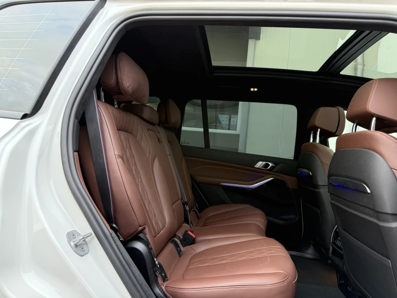 BMW X7 xDrive40i , снимка 12 - Автомобили и джипове - 51984508