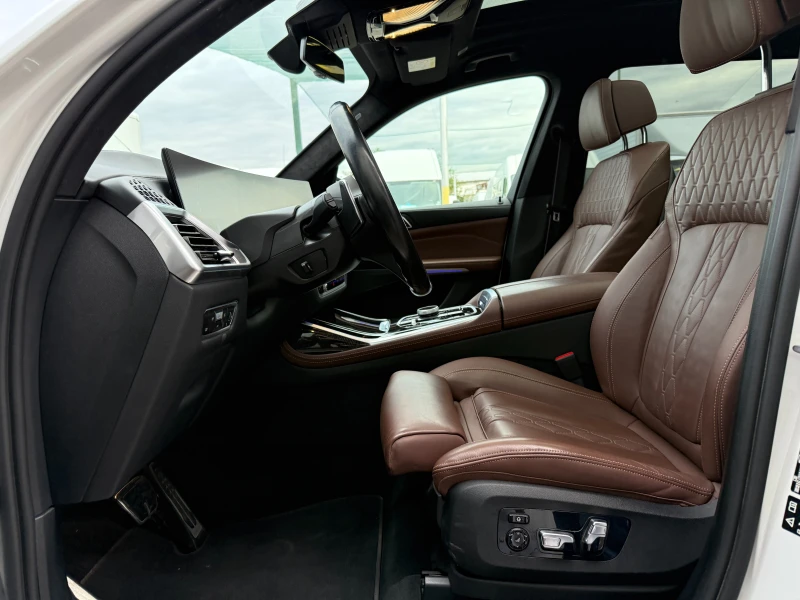 BMW X7 xDrive40i , снимка 10 - Автомобили и джипове - 51984508