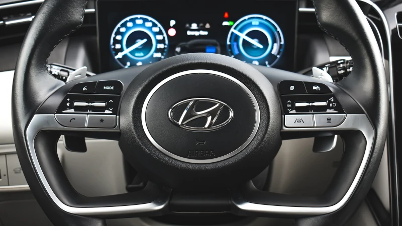 Hyundai Tucson 1.6 T-GDi PREMIUM Plug-in Hybrid 4x4 Automatic, снимка 9 - Автомобили и джипове - 52134745
