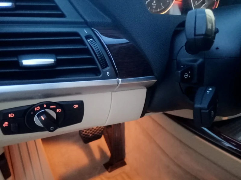 BMW X5 3.0d, снимка 12 - Автомобили и джипове - 52634210