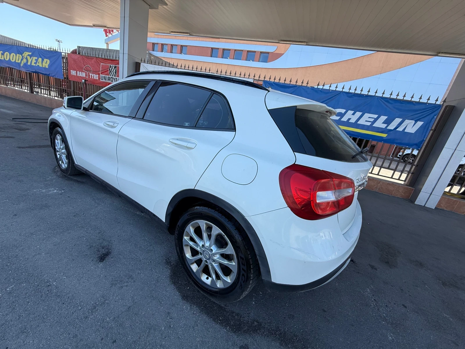 Mercedes-Benz GLA 220 7G* Панорама* 4х4 - изображение 4