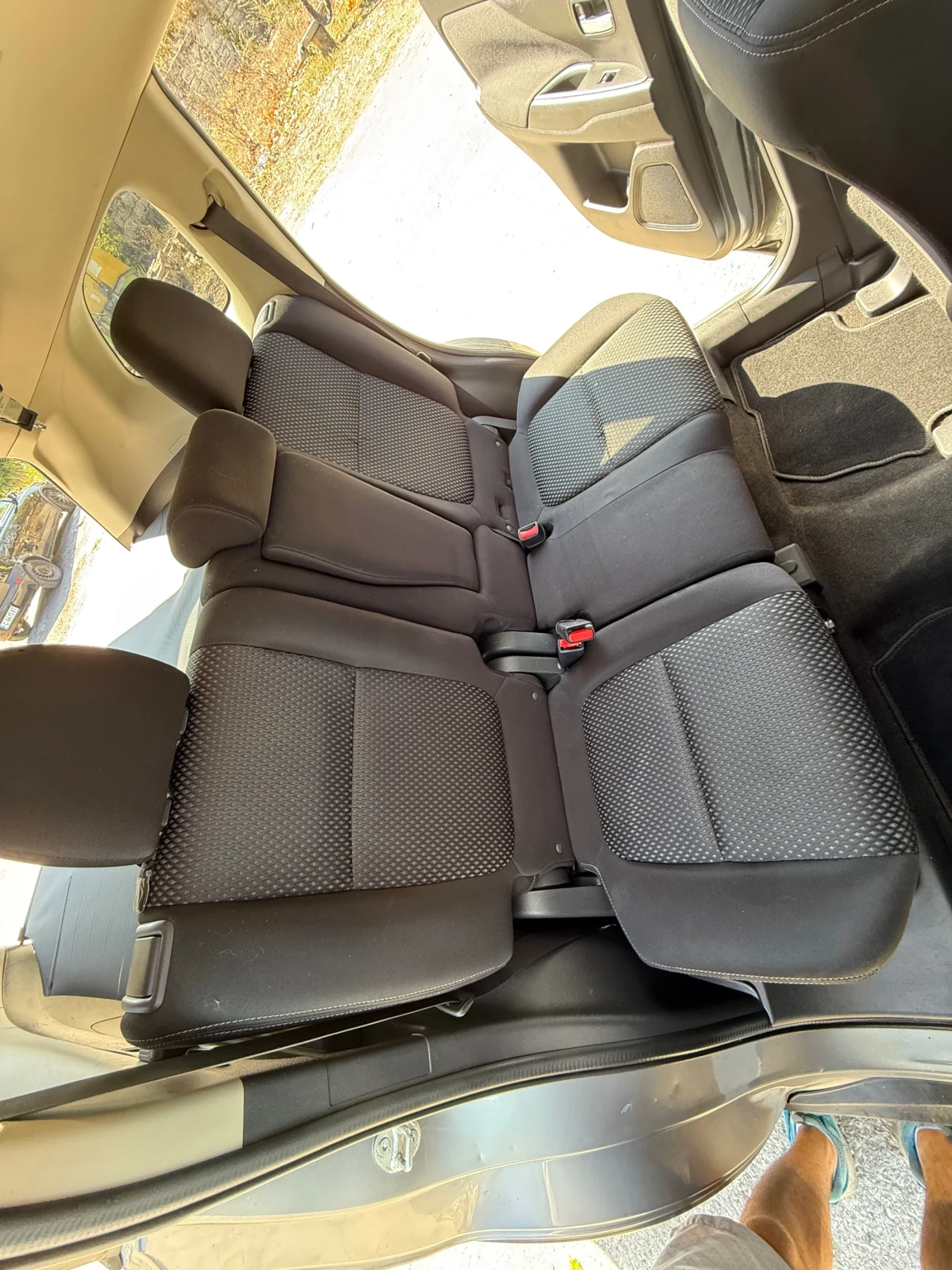 Mitsubishi Outlander 2.4i 4x4 - изображение 10