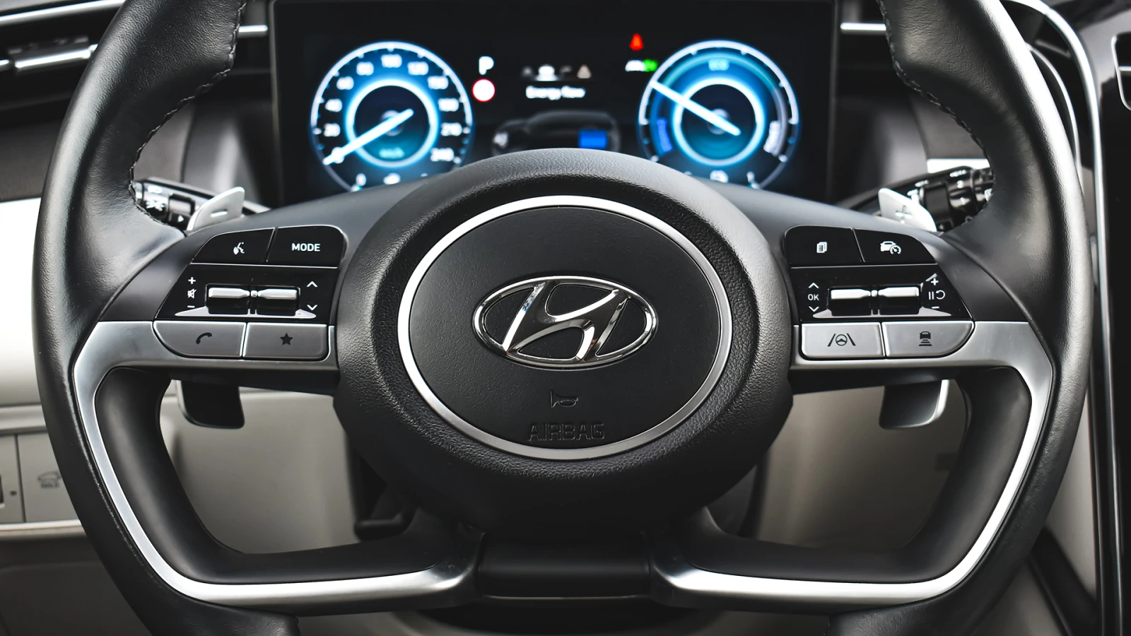 Hyundai Tucson 1.6 T-GDi PREMIUM Plug-in Hybrid 4x4 Automatic - изображение 9