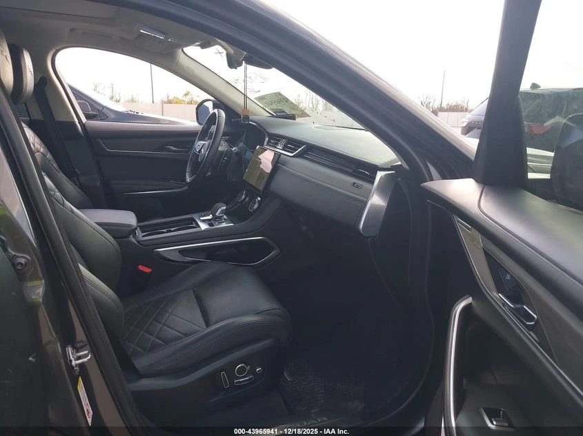 Jaguar F-PACE 2.0L I-4 DI, DOHC, VVT, TURBO, 247HP All Wheel, снимка 5 - Автомобили и джипове - 53830486