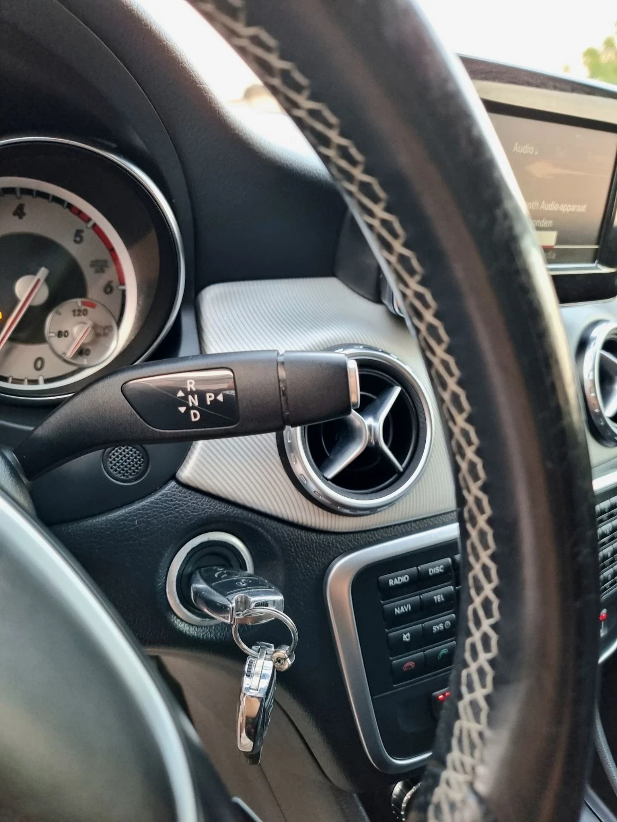 Mercedes-Benz GLA 220, снимка 9 - Автомобили и джипове - 54029973