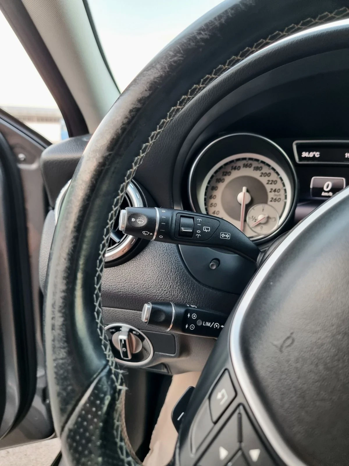 Mercedes-Benz GLA 220, снимка 11 - Автомобили и джипове - 54029973